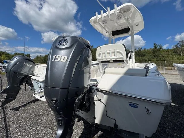 Slide: The Image of Tidewater 198 CC Adventure 2025 - 3