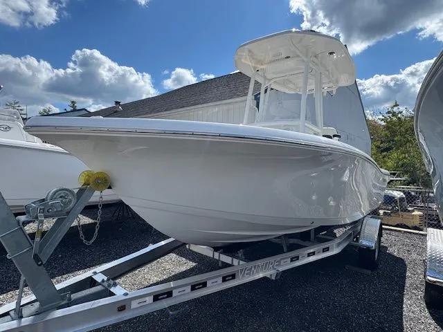 Slide: The Image of Tidewater 198 CC Adventure 2025 - 6