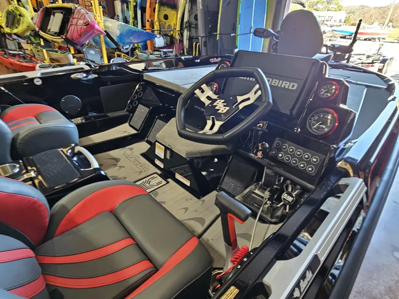 Slide: The Image of Bass Cat Caracal STS 2025 - 3