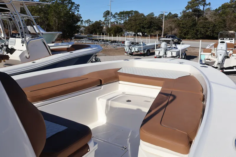 Slide: The Image of Pioneer 220 Bay Sport 2025 - 13