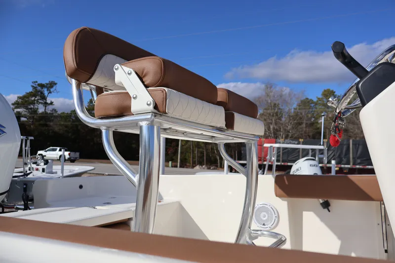 Slide: The Image of Pioneer 220 Bay Sport 2025 - 5