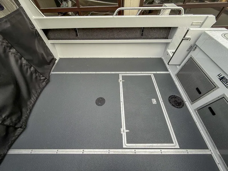 Slide: The Image of North River 23' Seahawk 2025 - 12