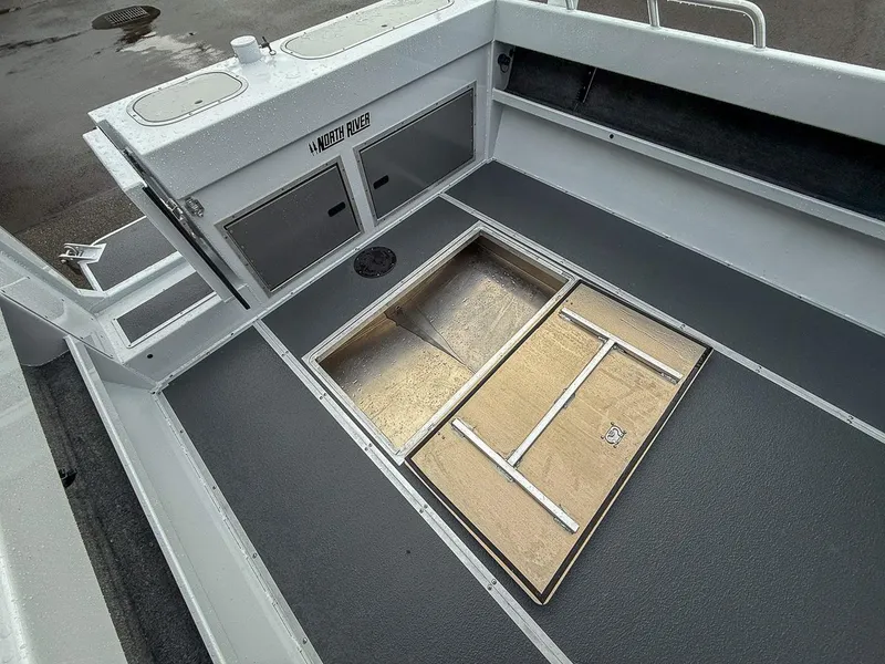 Slide: The Image of North River 23' Seahawk 2025 - 13