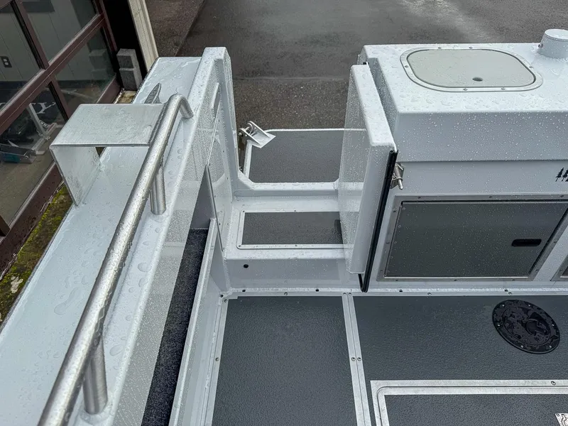 Slide: The Image of North River 23' Seahawk 2025 - 16