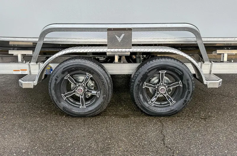 Slide: The Image of North River 23' Seahawk 2025 - 20