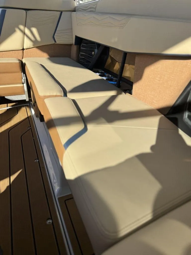 Slide: The Image of Nautique Super Air Nautique G23 2025 - 10