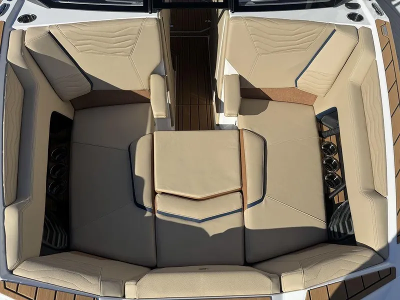 Slide: The Image of Nautique Super Air Nautique G23 2025 - 14