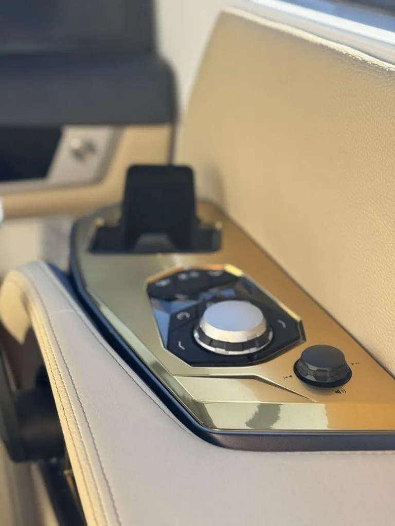 Slide: The Image of Nautique Super Air Nautique G23 2025 - 17