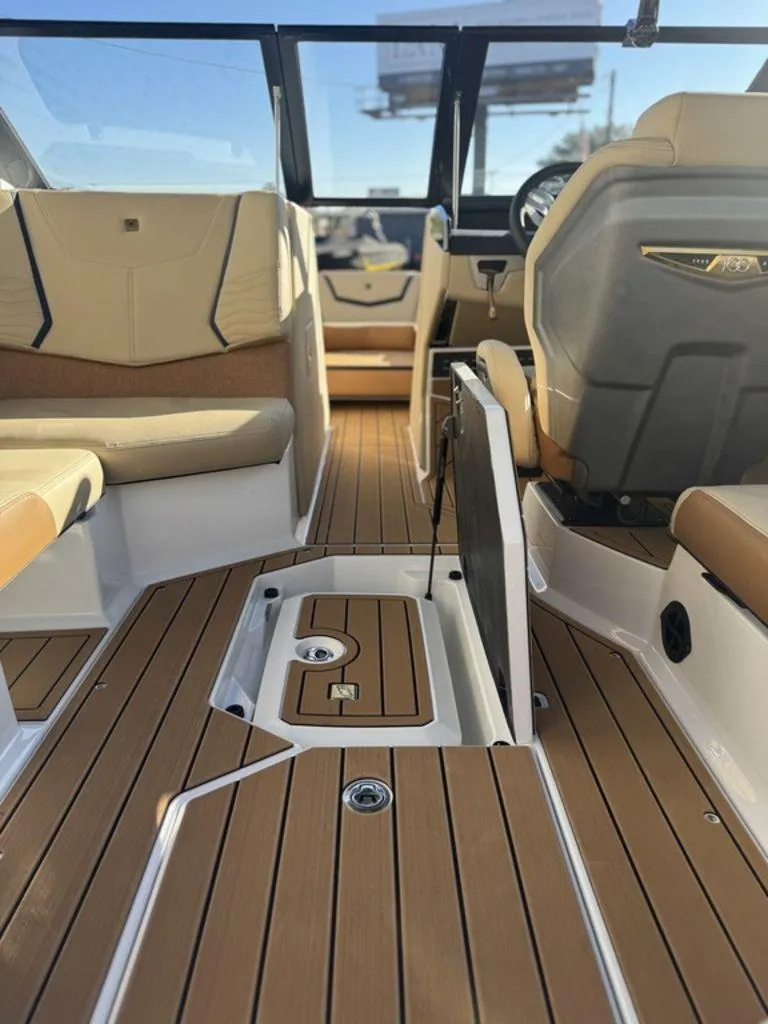 Slide: The Image of Nautique Super Air Nautique G23 2025 - 8