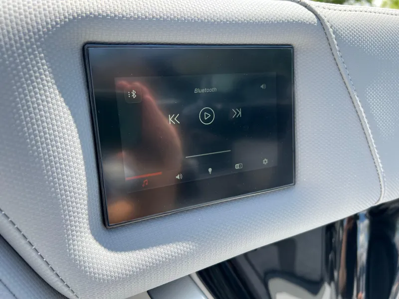 Slide: The Image of MasterCraft X24 2025 - 14