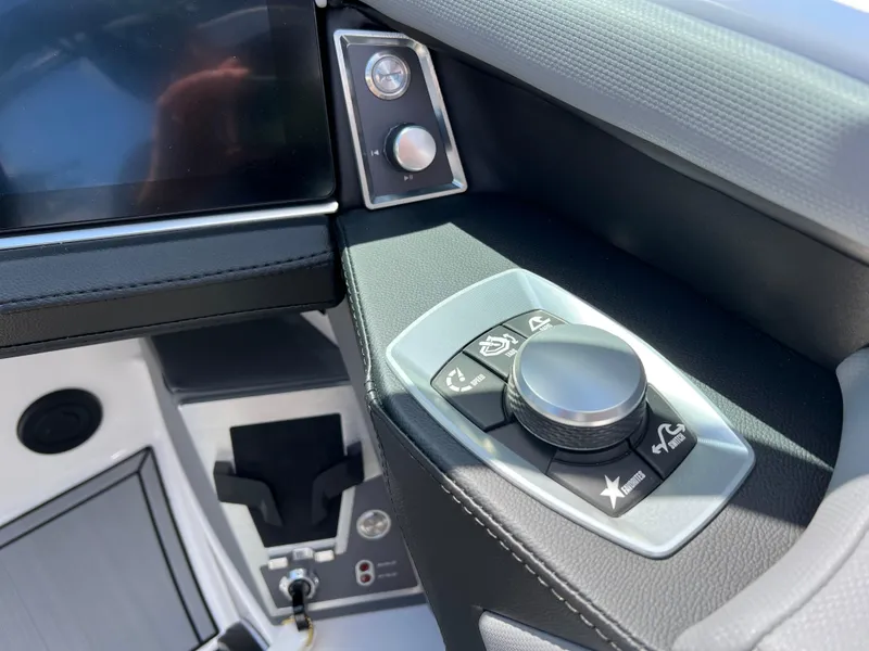 Slide: The Image of MasterCraft X24 2025 - 23