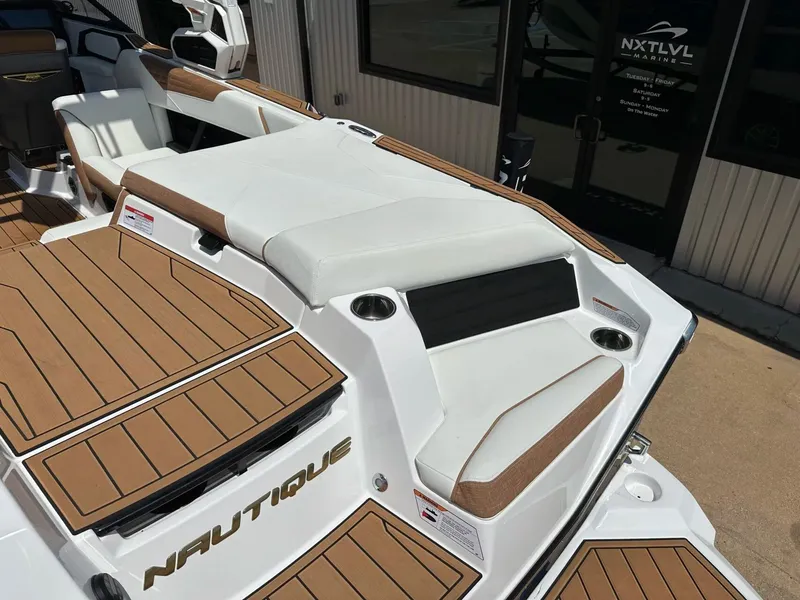 Slide: The Image of Correct Craft Super Air Nautique S23 2025 - 13