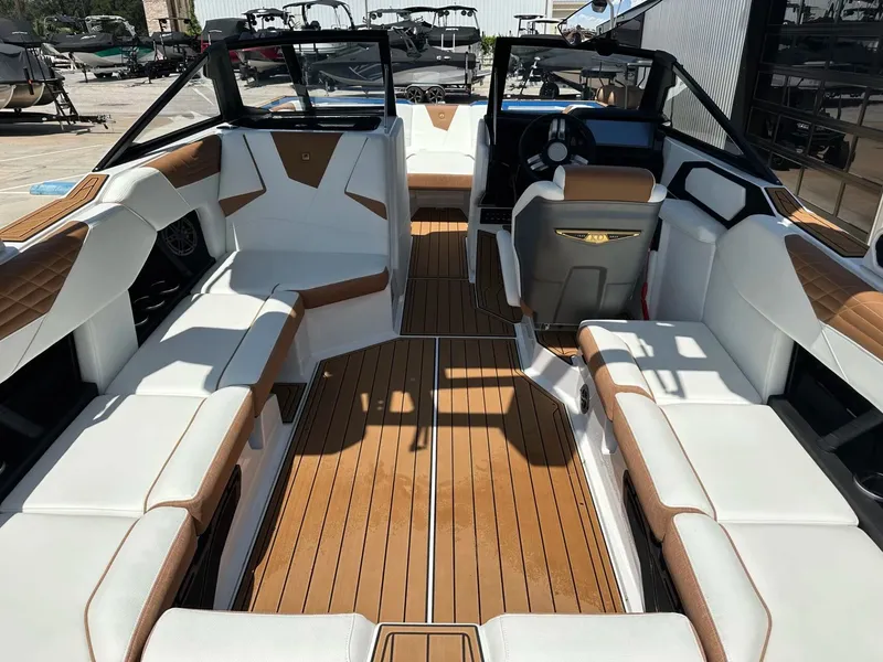 Slide: The Image of Correct Craft Super Air Nautique S23 2025 - 15