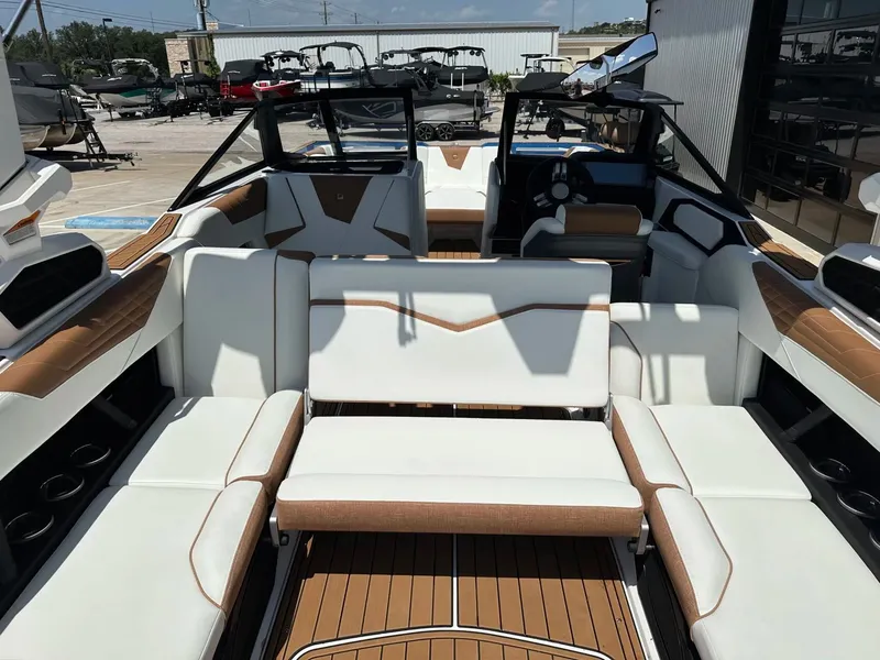 Slide: The Image of Correct Craft Super Air Nautique S23 2025 - 17