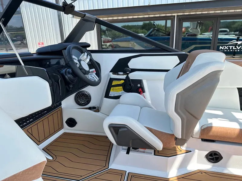 Slide: The Image of Correct Craft Super Air Nautique S23 2025 - 19