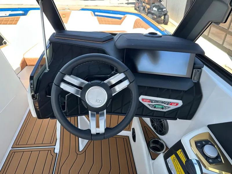 Slide: The Image of Correct Craft Super Air Nautique S23 2025 - 21