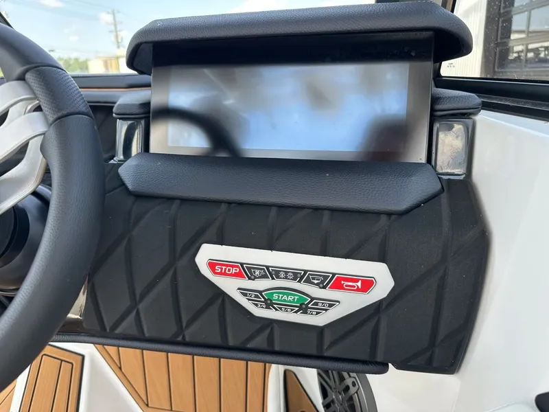 Slide: The Image of Correct Craft Super Air Nautique S23 2025 - 22