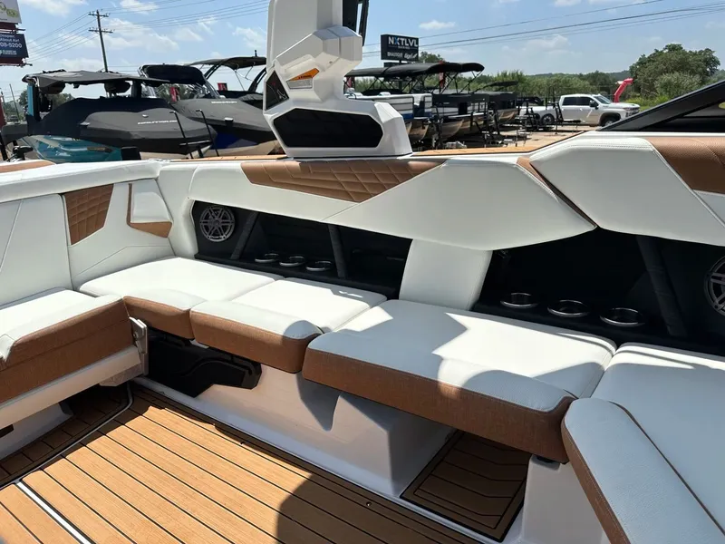 Slide: The Image of Correct Craft Super Air Nautique S23 2025 - 31