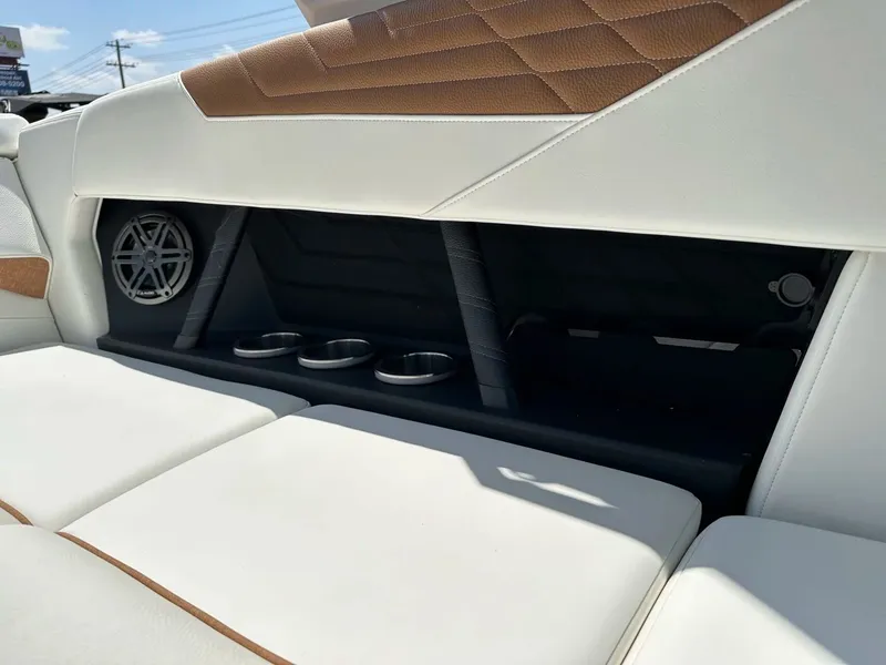 Slide: The Image of Correct Craft Super Air Nautique S23 2025 - 33