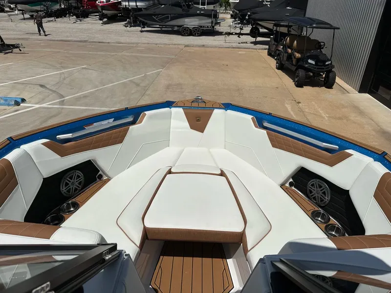 Slide: The Image of Correct Craft Super Air Nautique S23 2025 - 39