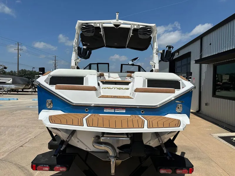 Slide: The Image of Correct Craft Super Air Nautique S23 2025 - 4