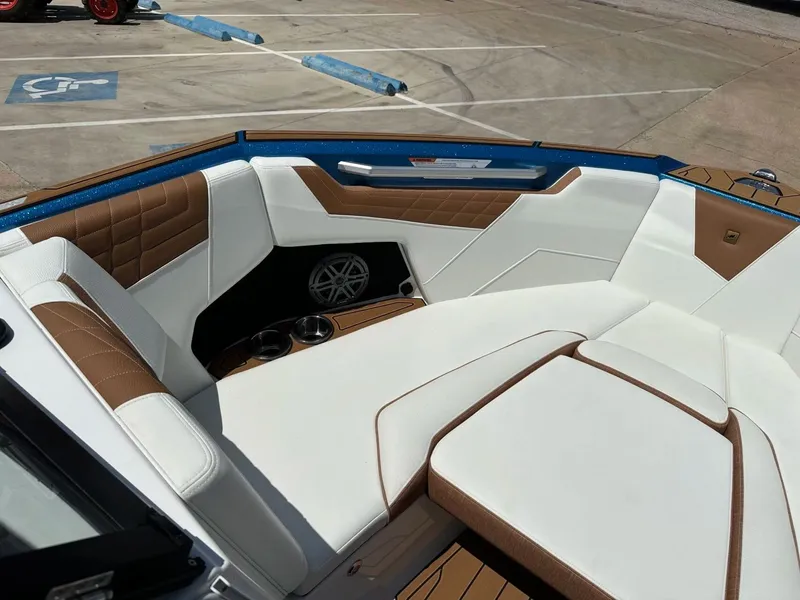 Slide: The Image of Correct Craft Super Air Nautique S23 2025 - 40