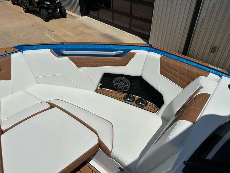 Slide: The Image of Correct Craft Super Air Nautique S23 2025 - 41