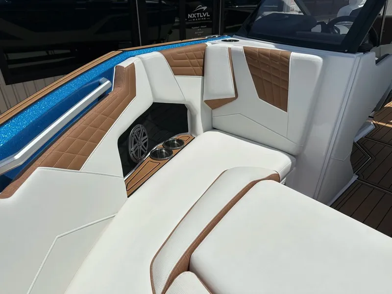 Slide: The Image of Correct Craft Super Air Nautique S23 2025 - 43