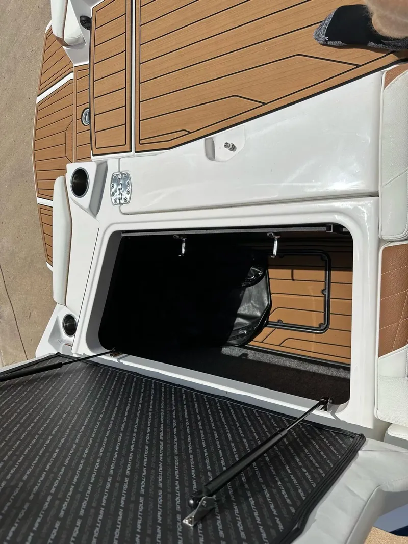 Slide: The Image of Correct Craft Super Air Nautique S23 2025 - 49