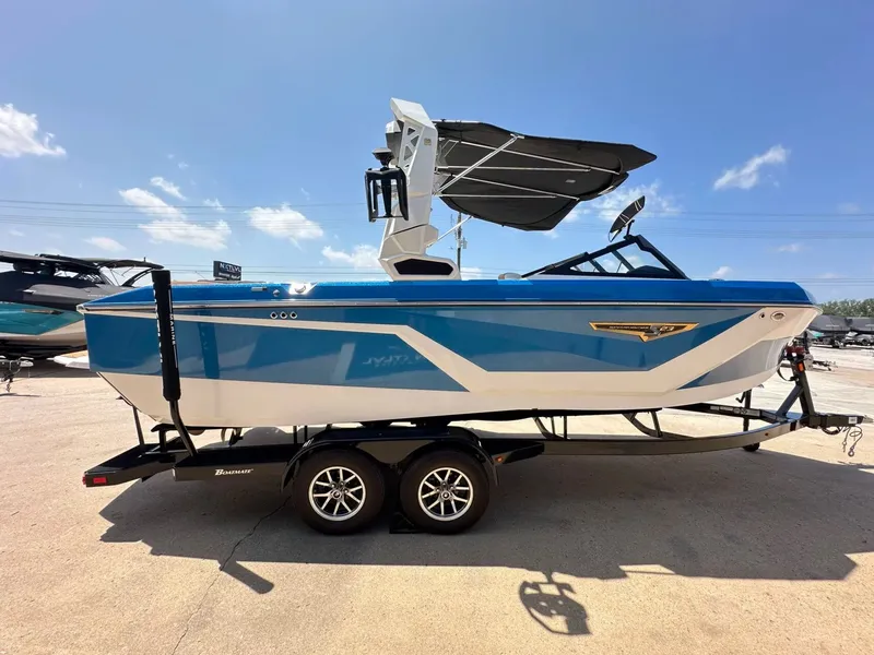 Slide: The Image of Correct Craft Super Air Nautique S23 2025 - 7