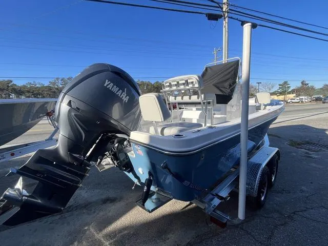 Slide: The Image of Bay Rider 219 Bay 2025 - 4