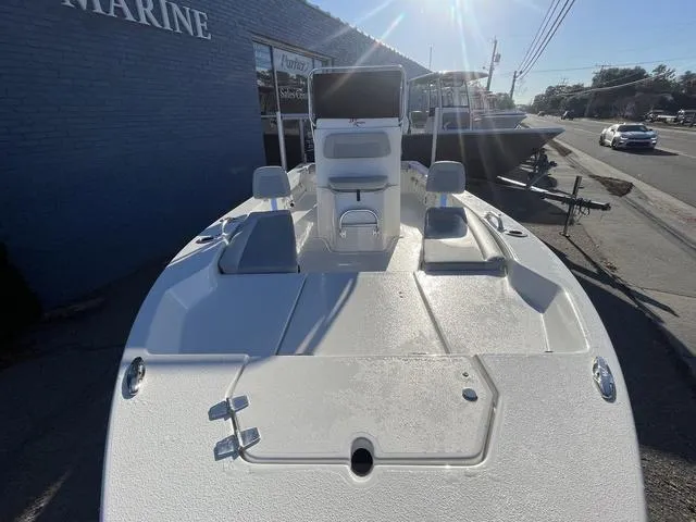 Slide: The Image of Bay Rider 219 Bay 2025 - 7