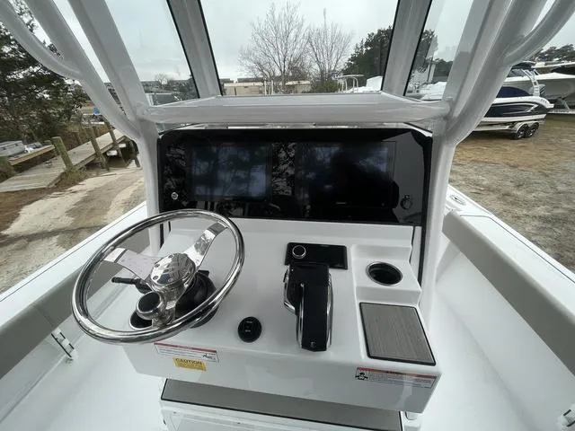 Slide: The Image of Sportsman Masters 267OE Bay Boat 2025 - 10