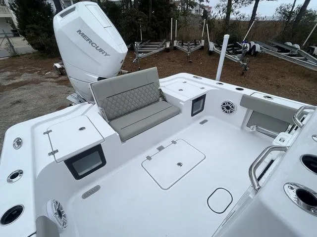 Slide: The Image of Sportsman Masters 267OE Bay Boat 2025 - 13