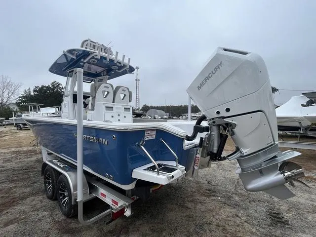 Slide: The Image of Sportsman Masters 267OE Bay Boat 2025 - 4