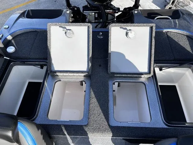 Slide: The Image of Caymas CX 21 2022 - 23