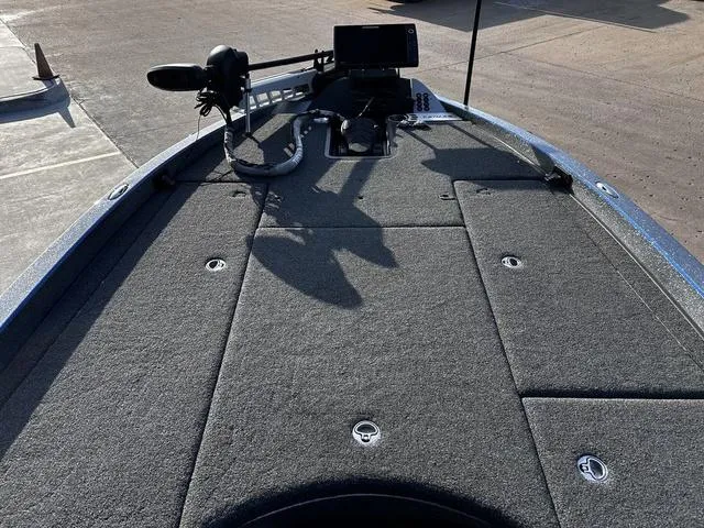 Slide: The Image of Caymas CX 21 2022 - 9