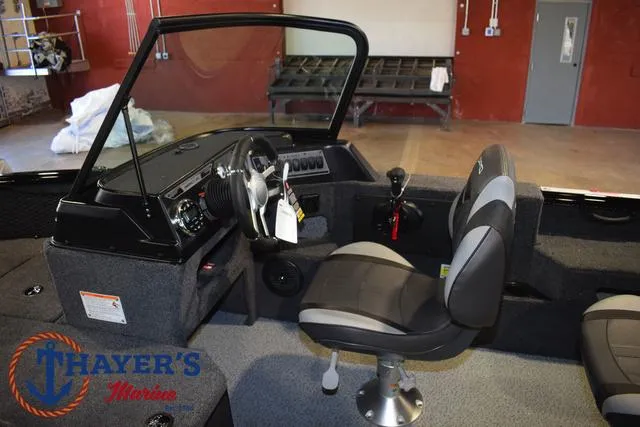 Slide: The Image of Lund 1775 Impact XS Sport 2025 - 25