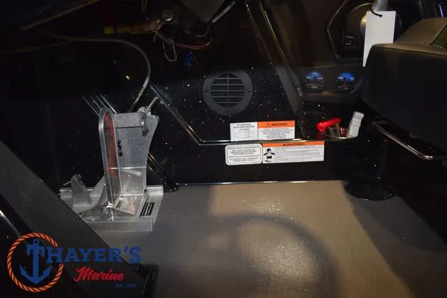 Slide: The Image of Ranger Z521R Cup-Equipped 2025 - 34