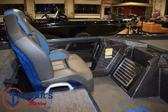 Slide: The Image of Ranger Z520R Cup-Equipped 2025 - 28