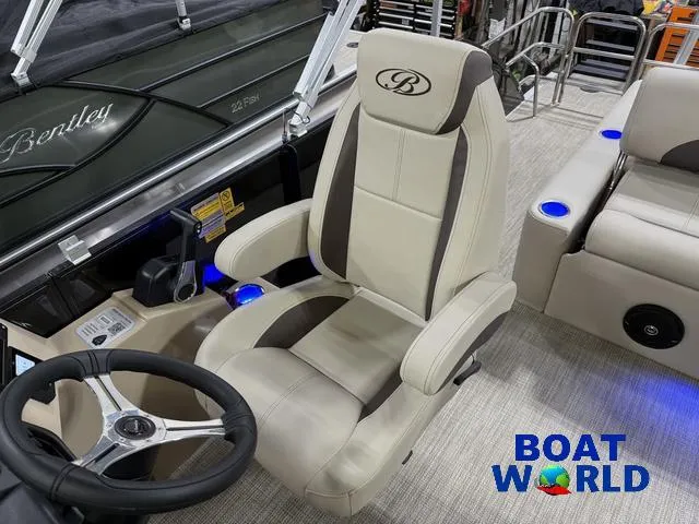 Slide: The Image of Bentley Pontoons Legacy 220 Swingback & Honda 4-Stroke EFI 2026 - 14