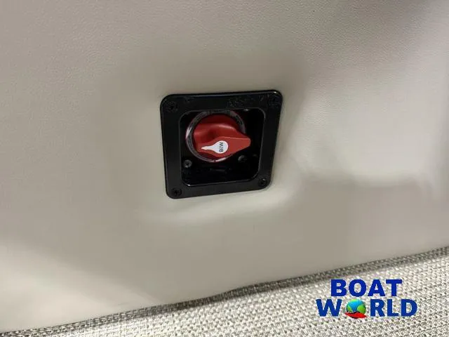 Slide: The Image of Bentley Pontoons Legacy 220 Swingback & Honda 4-Stroke EFI 2026 - 29