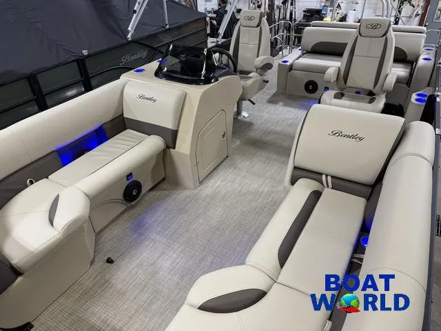 Slide: The Image of Bentley Pontoons Legacy 220 Swingback & Honda 4-Stroke EFI 2026 - 36