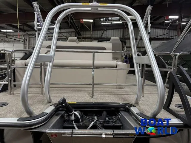 Slide: The Image of Bentley Pontoons Legacy 220 Swingback & Honda 4-Stroke EFI 2026 - 47