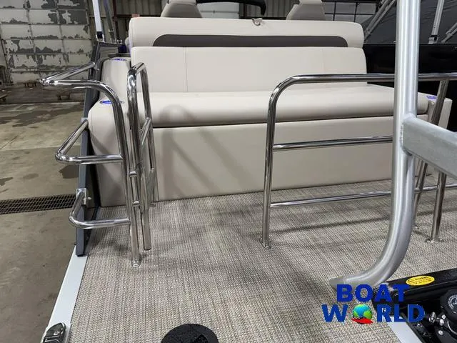 Slide: The Image of Bentley Pontoons Legacy 220 Swingback & Honda 4-Stroke EFI 2026 - 48