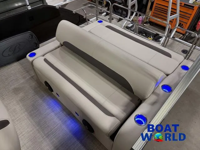 Slide: The Image of Bentley Pontoons Legacy 220 Swingback & Honda 4-Stroke EFI 2026 - 5