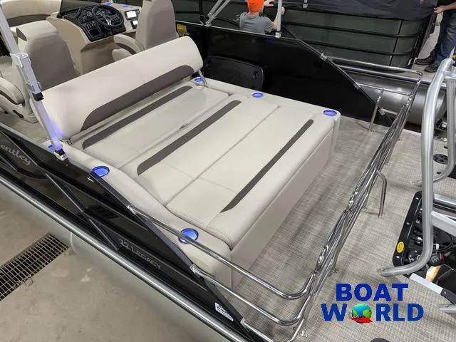 Slide: The Image of Bentley Pontoons Legacy 220 Swingback & Honda 4-Stroke EFI 2026 - 6