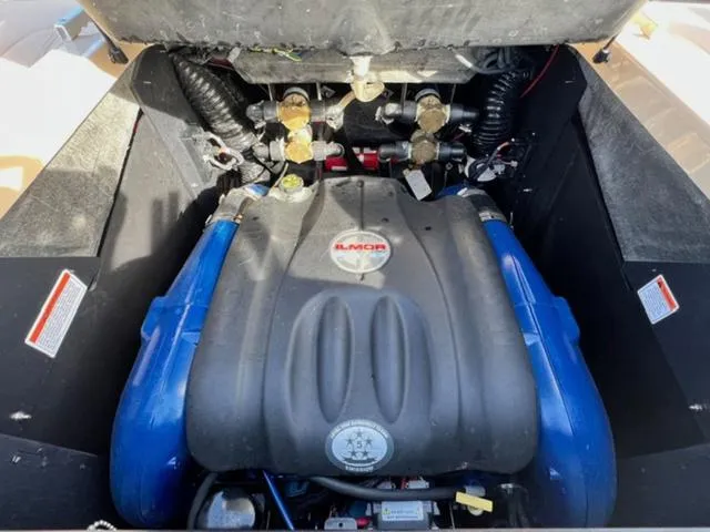 Slide: The Image of MasterCraft XStar S 2022 - 22