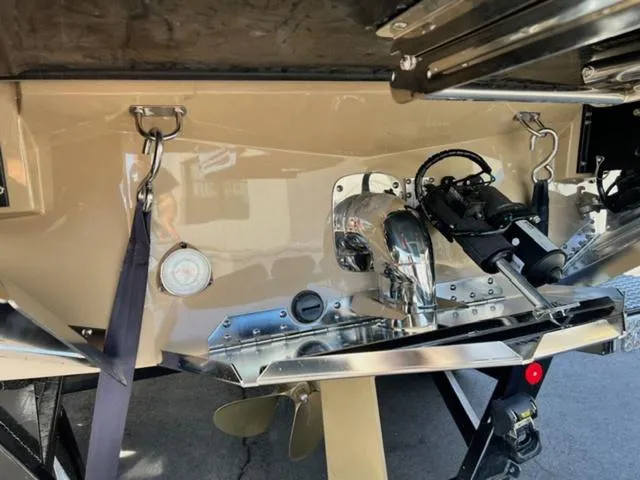 Slide: The Image of MasterCraft XStar S 2022 - 9