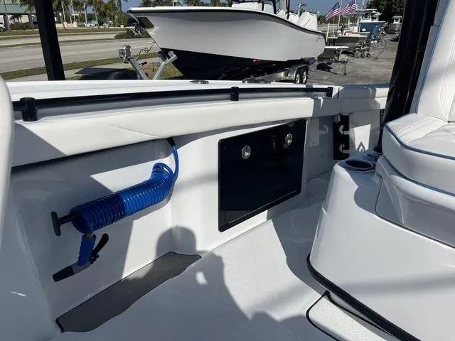 Slide: The Image of Yellowfin 26 Hybrid 2025 - 11